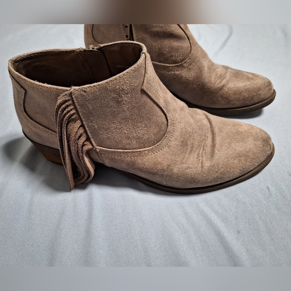 Unity By Carlos Santana Womens Booties In A Size … - image 2